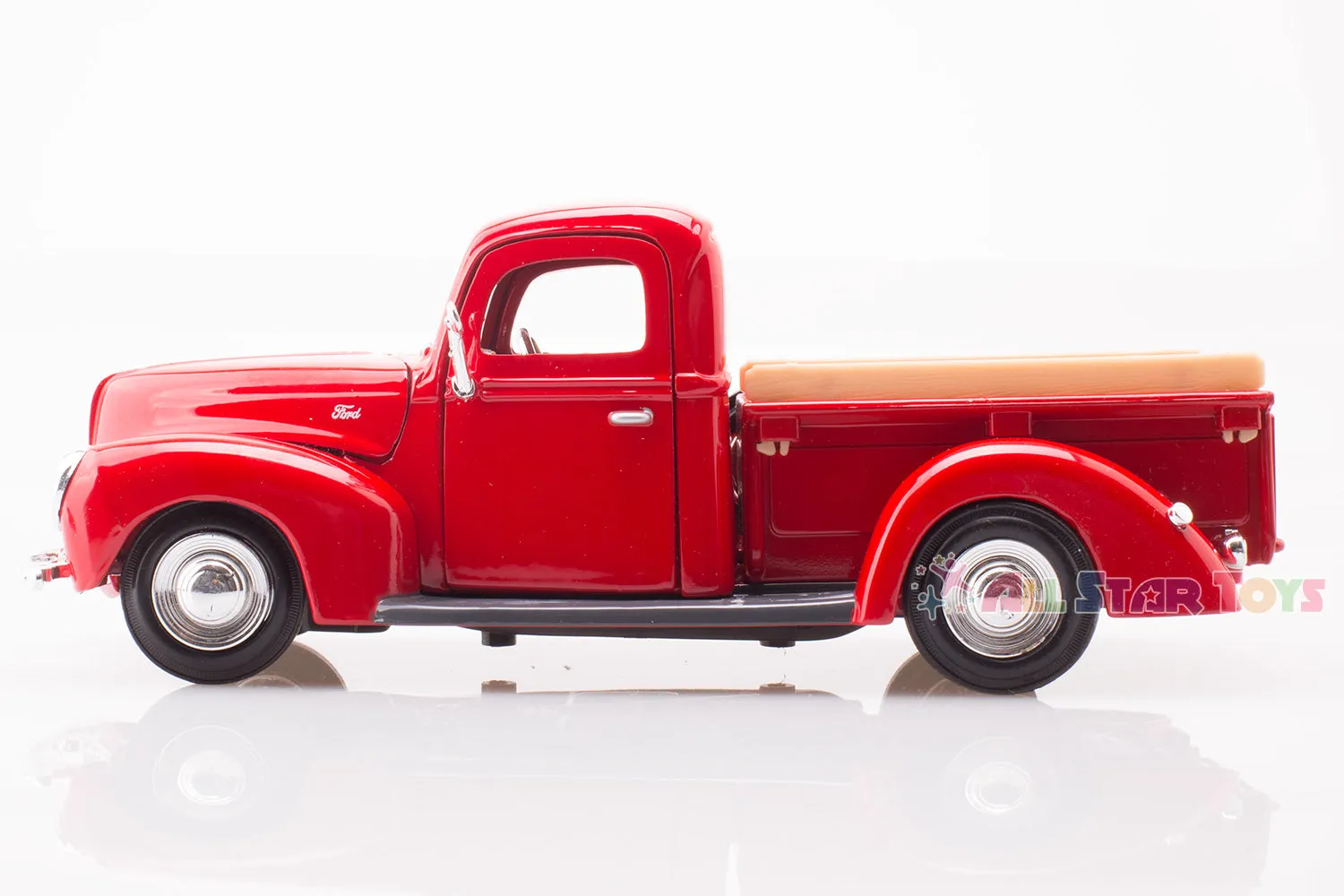 1940 Ford Pickup 1:24 Scale Diecast Model MotorMax73234
