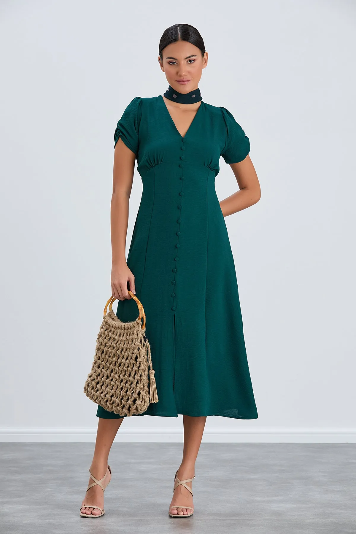 Chic Button-Down Midi Shirt Dress in Deep Green