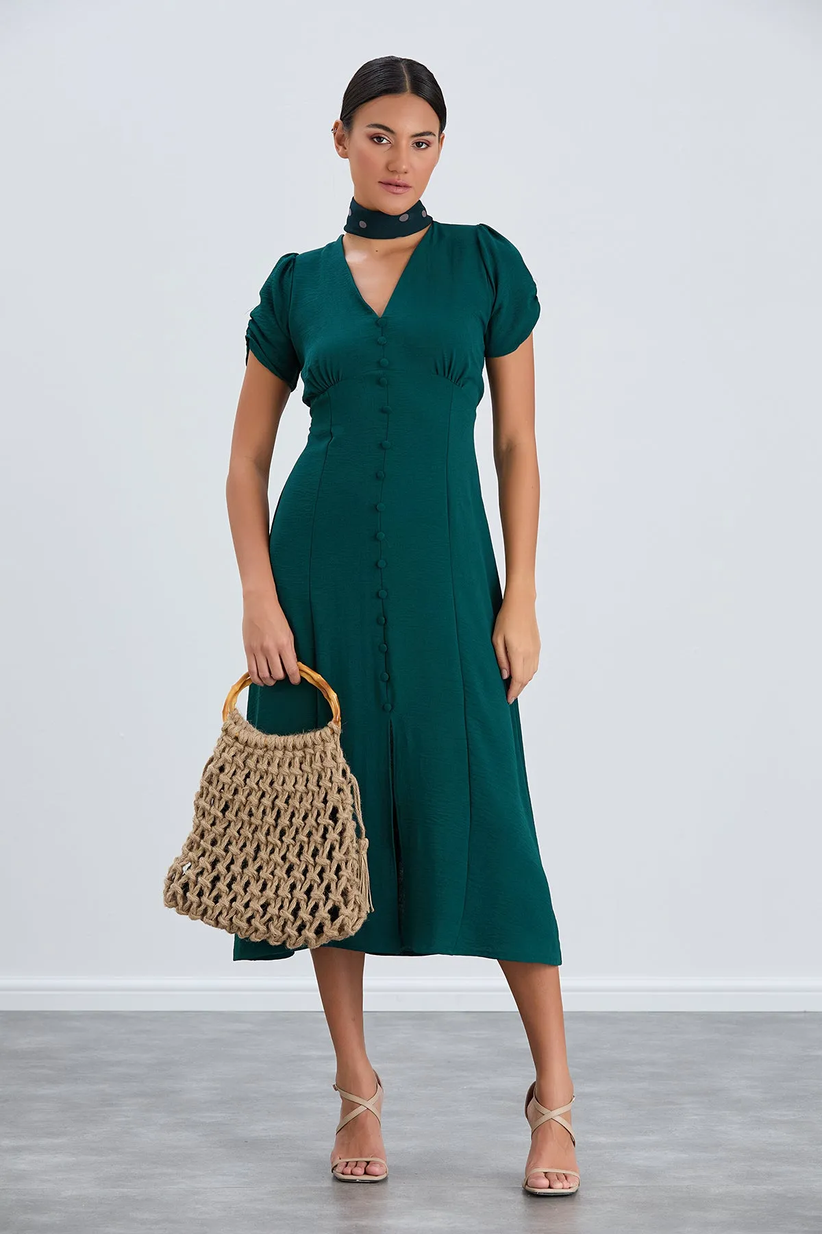 Chic Button-Down Midi Shirt Dress in Deep Green
