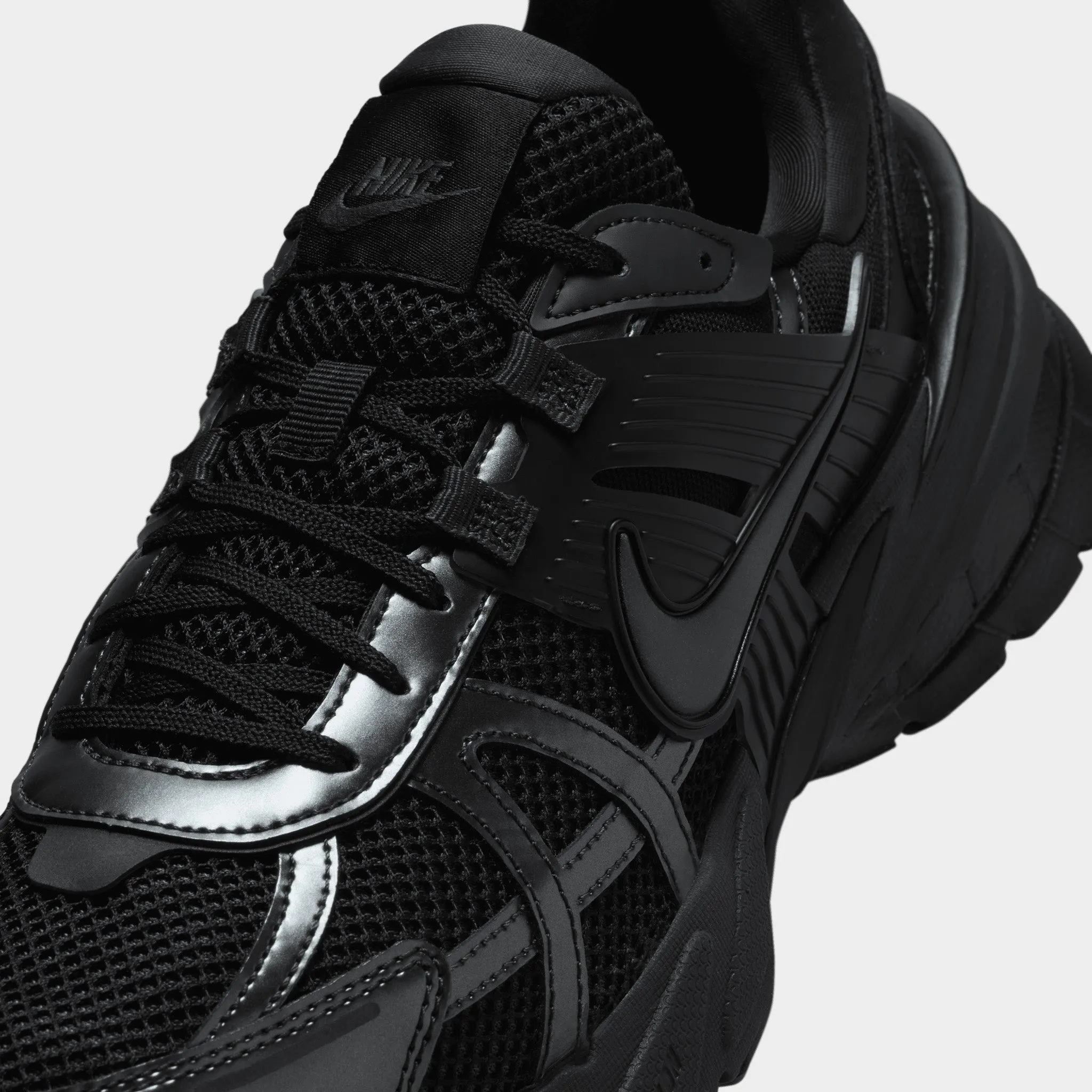 Nike V2K Run Black / Dark Smoke Grey - Anthracite