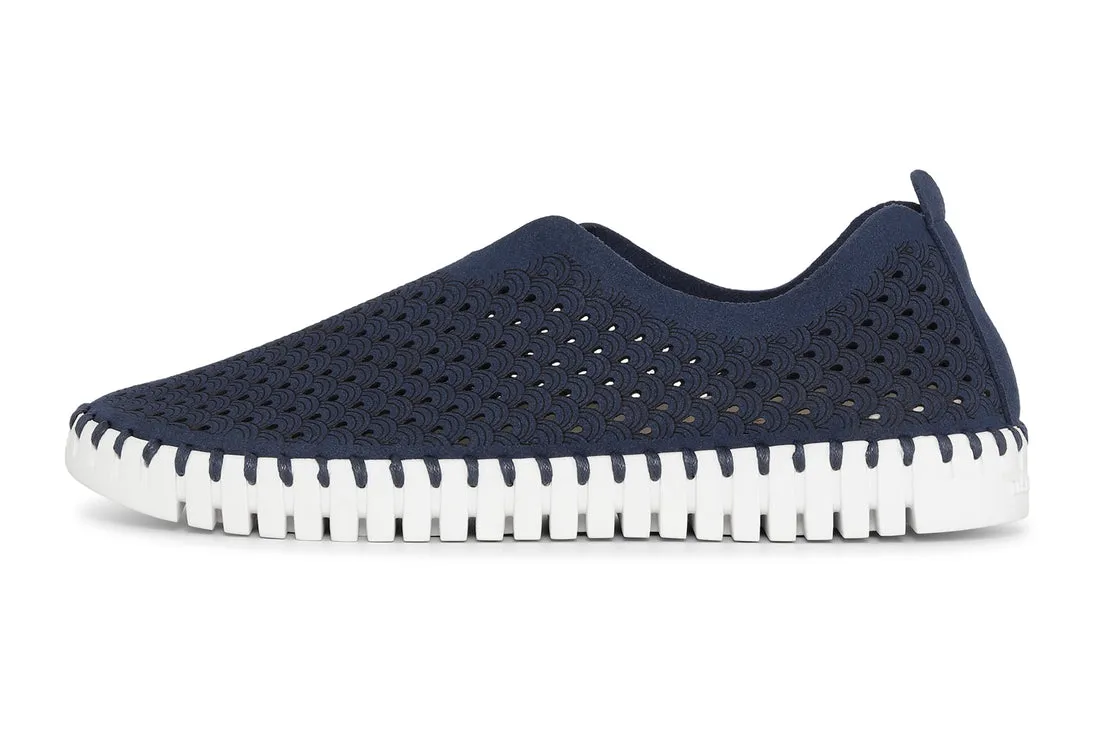 SLIP ON WITH WHITE BOTTOM
